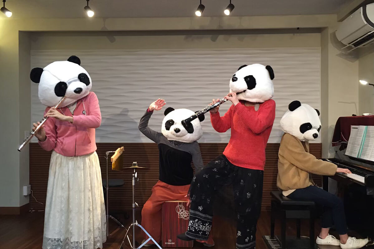 パンダがトレードマークの音楽事務所です